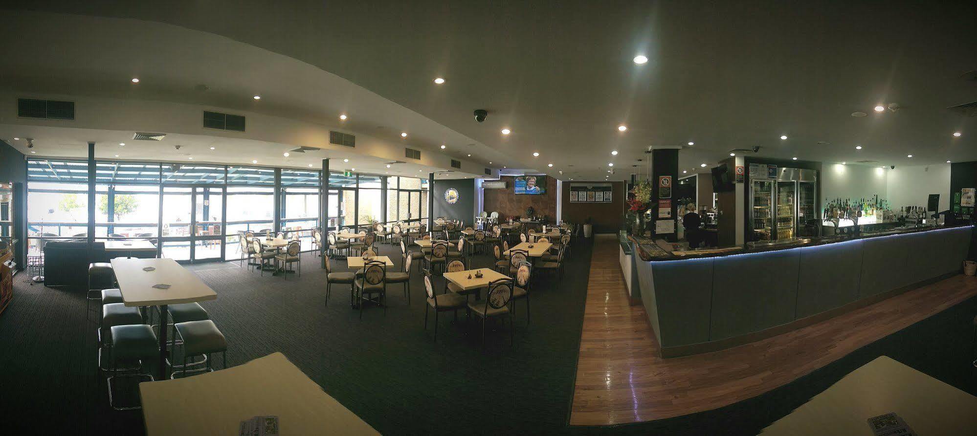 Mariners On The Waterfront Motel Batemans Bay Exterior foto